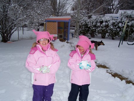 Graycie & Mia playing in the backyard