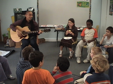 Me teachin the kids some songs