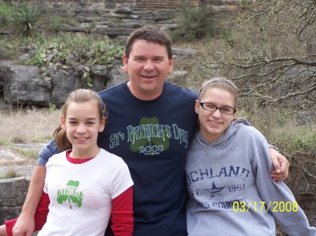 Brian and his girls at Longhorn Cavern