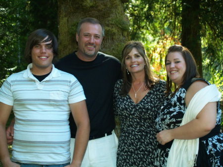 My beautiful family!!!Taken Sept 07
