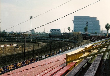 Ascot turn 1 from front strightaway