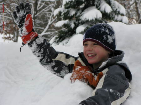 Chase playing in snow 2008