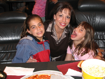 Samantha, Meghan & Sydney