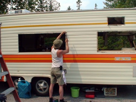 1974 trailer restore - brent helping