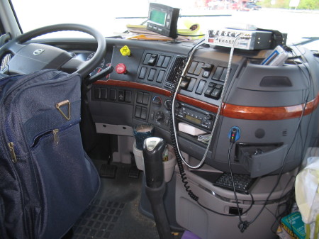 Dash of 06 Volvo VN660