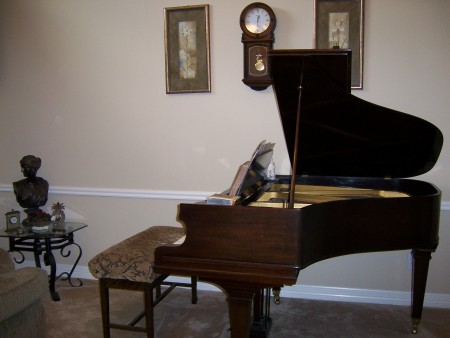 1920 Baby Grand from London