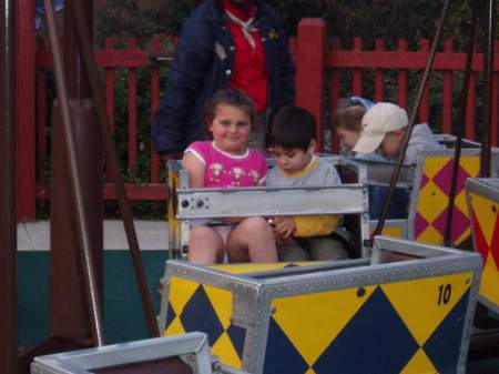 MY DAUGHTER AND A FRIEND AT KNOTTS BERRY FARM ... ANYONE  FROM MAG. WORK THERE, GIVE ME FREE TICKETS HE HE HE!