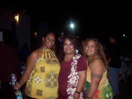 Me,Carol and Sika at da luau "07"