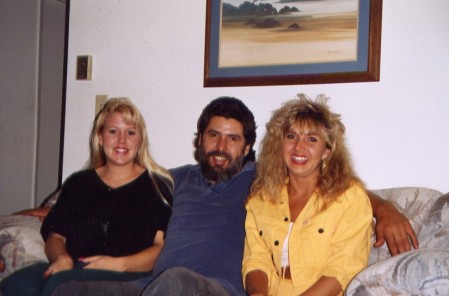 Bob with daughters Stacy & Wendy