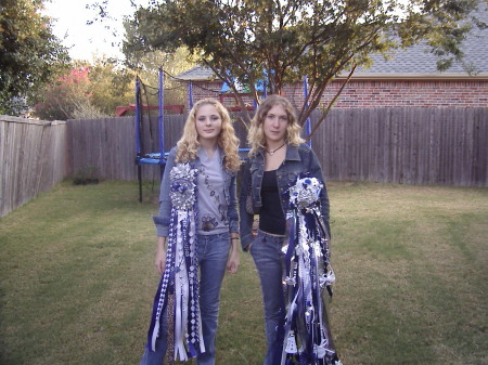 The girls getting ready for the Homecomming Game