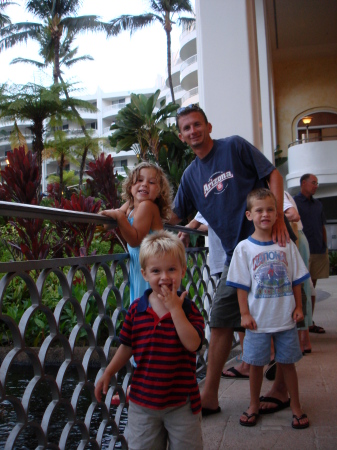 Family in Maui