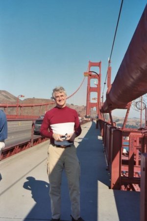 Mid-span on Golden Gate Bridge, October 2006