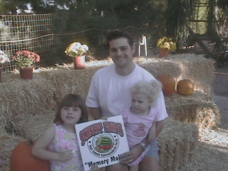 Jason and the girls at Schnepf Farms