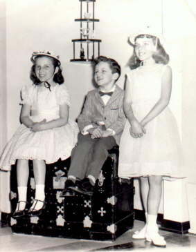 Frannie, Michael and me (I'm about 12 yr.)