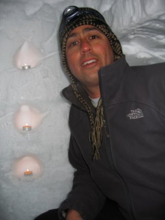 Snowcave, Mt Lassen 0307