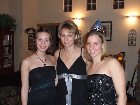 nicole, mom and linsdey new years eve ( aren't we pretty)