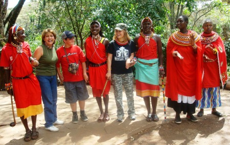 Teresa, hijos y guerreros Maasai de Kenya