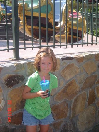 Madelyn at Silver Dollar City