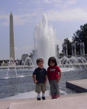 Tim & Taylor at the WWII Memorial DC