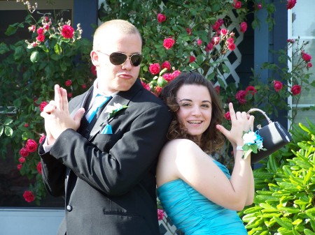 007 goes to prom