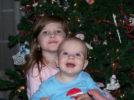 Annabelle and Isaiah Christmas 2006