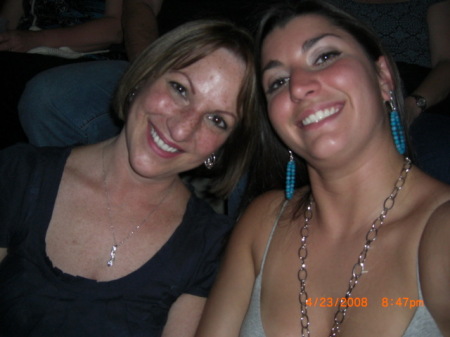 Sheri & Holly 4/08 Elton John Concert!