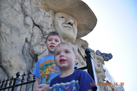 John and Eli with King Kong high behind them.
