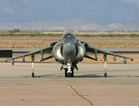 AV-8B ( Harrier)