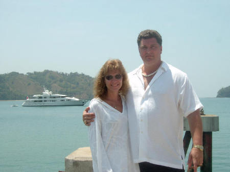 Tracy & Shelly Aruba 2006