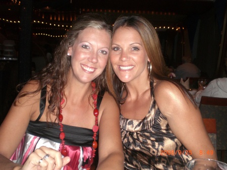Shannon & I! best friens & sisters