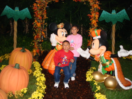 DISNEYLAND HALLOWEEN 2006