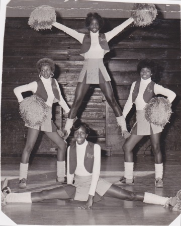 BTW Cheerleaders 1975