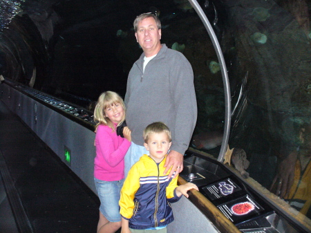 Kids and Dad at SF Aquarium