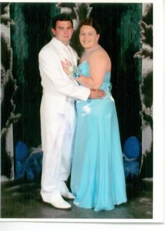 ASHLEE AND ERICS PROM