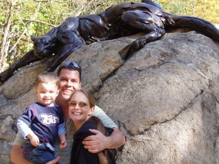 Family photo op at the zoo!