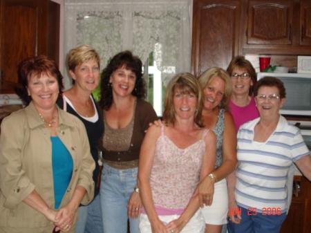 Family-Joan, Jean, Moe,Julie, Nancy, Helen & MA