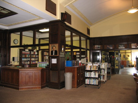Flint Central Library - Desk - 2005