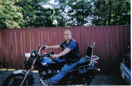 Rob on his bike 04
