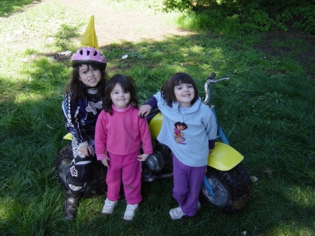 Lauren (7), Jillian (3), and Kaitlynn (4)