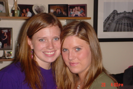 Chelsea & Lindsey at Chelsea's Dorm