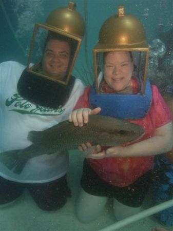 Helmet Diving in Bermuda (with Stormin' Norman the snapper)