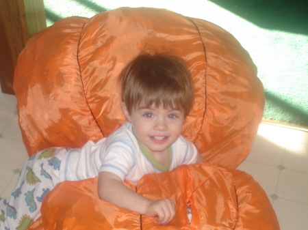 Logan Huth (Oct 2005, 17 months old)