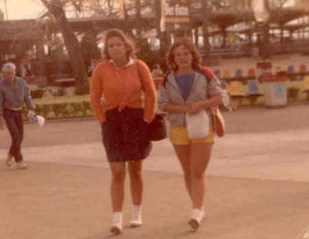 seniorday.cedarpoint.wendy&melissa