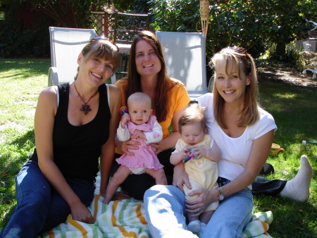 Willow Sellin, Deborah Lassila, Heather Beals & daughters