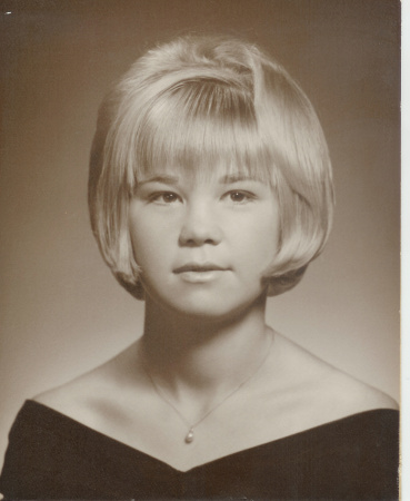 Linda Sue Loveland's Classmates profile album