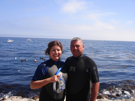 A couple that dives together, stays together.