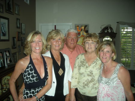 Lori, Linda, Dad, Jill and Joanne