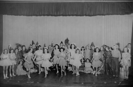 1949 Spring Play Westhaven Park Elm