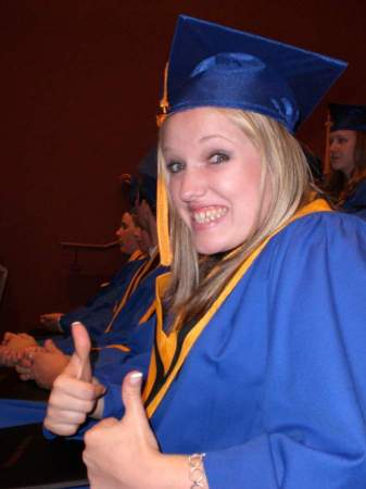 hannah's grad 2008009