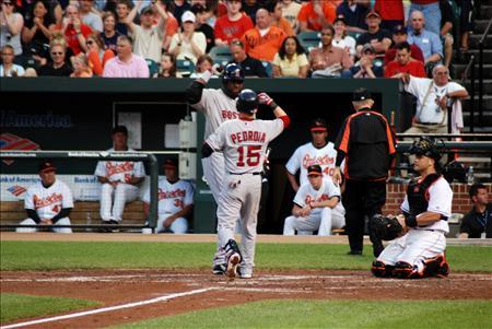 Pedroia's homer